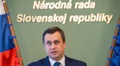 "Do Ruska budem chodiť, aj keby celá opozícia skočila do Dunaja," odkázal Danko