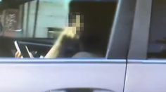 VIDEO: Policajti ju prichytili, ako používa za volantom mobil. Vodička v Bratislave im potom ukázala hanlivé gesto