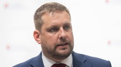 Chce preveriť možné majetkové napojenia. Minister Šaško pre záchrankový tender dá podnet na súd