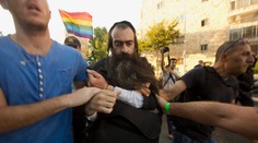 Ultraordodoxný žid pobodal účastníkov pochodu homosexuálov