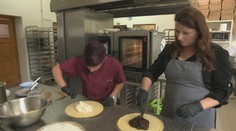 Boli sme ochutnať preslávené valašské frgále. Cukrárka nám ukázala, ako sa vyrábajú