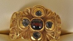 Zlodeji s 1800 rokov starým prsteňom sú stále na úteku: Múzeu chýbala základná vec