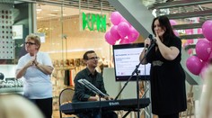 Katka Koščová zaspievala pre Nepočujúcich pri príležitosti ich medzinárodného dňa