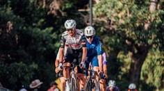 VIDEO: Komentátori neverili vlastným očiam. Lídra pretekov v Austrálii zostrelil klokan