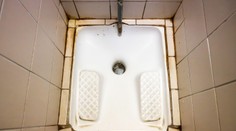 Rakúsko zavádza na odpočívadlách turecké záchody. Kritici hovoria o návrate do stredoveku