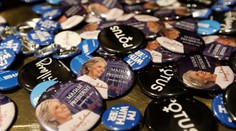 OBRAZOM: Eufória Trumpových stúpencov, smútok v tábore Clintonovej