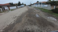 Nekonečný príbeh zo Zálesia: Rozbitá cesta je už roky tŕňom v päte obyvateľov Poľnej ulice