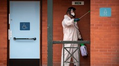 V Anglicku sa bude môcť od pondelka zhromažďovať maximálne šesť ľudí