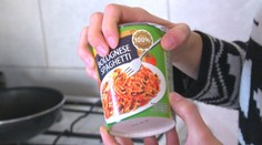 Nablýskaný obal vháňajúci sliny do úst. Ale čo je v skutočnosti vo vnútri?