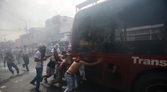 Venezuela: Vojaci použili na hraniciach s Kolumbiou slzotvorý plyn