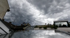 Veľká zmena počasia. Slovensko zasiahne séria búrok a výdatných zrážok