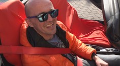 Vladov zrak sa každým dňom zhoršuje. Rozhodol sa už ďalej nečakať a splnil si sen