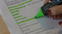 Ministerstvo rozdáva deťom dotazníky. Rodičov sa pýta aj na súkromie