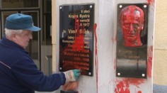 Vasiľ Biľak sa dočkal pocty. Pár hodín na to aj potupy