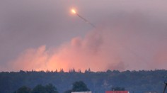 VIDEO: Masívny výbuch muničného skladu na Ukrajine, hasí ho až 1200 hasičov