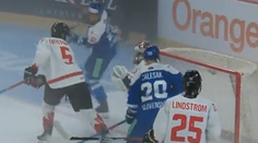 VIDEO: SR 18 schytala na Hlinka Cupe poriadny debakel od Kanady. Gól Pobežala však určite obletí svet