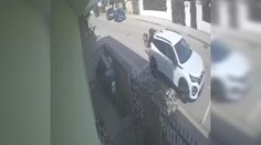 VIDEO: Narazil do zaparkovaného auta a zmizol. Polícia hľadá cyklistu