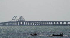 Ukrajinci zaútočili na Krymský most. Všetky drony sme zničili, hlásia Rusi