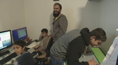 Väčšiu chudobu nikdy nevidel, a preto sa rozhodol pomôcť. Martin sa presťahoval do rómskej osady, kam priniesol nádej