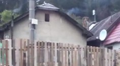 Za Rómkami išli pre sex: Polícia objasnila streľbu na rodinný dom