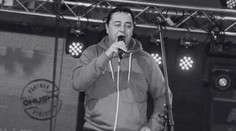 Náhle a nečakane zomrel spevák zo skupiny Maxim Turbulenc, mal 53 rokov