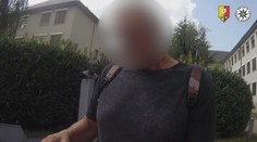 Pred takmer 30 rokmi ukradol v Nitre milióny korún, teraz ho zadržali v Česku. Vraj sa mu uľavilo