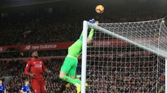 VIDEO: Hanba a smola! Gólman Evertonu potopil svoj tím v nadstavenom čase