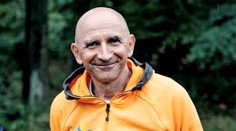 Zachránil mnoho detí a spolupracuje s prestížnymi klinikami. Do hôr sa s nami vydal uznávaný lekár