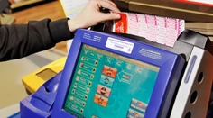 Vyhodila tiket do koša. Až potom zistila, že mohol mať hodnotu 14 miliónov eur
