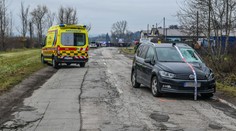 Tragická nehoda pri Veľkej Ide: Auto narazilo do skupinky chodcov, zomreli dvaja mladí ľudia (†15, 26)