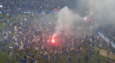 Napadnutia, zakázaná pyrotechnika aj zranení v nemocniciach. Takto vyzerali búrlivé oslavy postupu Schalke