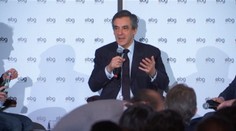 Nádejný prezidentský kandidát má problém: Fiktívne zamestnával rodinu