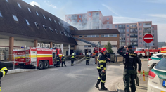 Budovu evakuovali, ľudia sa nadýchali splodín. V Trenčianskych Tepliciach horelo