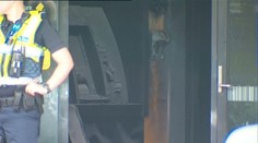Muž sa podpálil v pobočke banky, do nemocníc previezli 27 ľudí