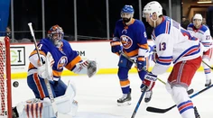 Nashville vyhral Prezidentskú trofej, McDavid má na dosah trofej Arta Rossa