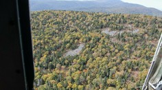 Našli úlomky strateného ruského lietadla. Zrútilo sa v horách, osud posádky ešte nie je známy