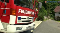 Auto so slovenským EČV sa zrazilo v Rakúsku s vlakom. Na mieste sú dvaja mŕtvi