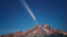 Úchvatný záber dvojice fotografov. „Kométu storočia“ zachytili nad Lomnickým štítom