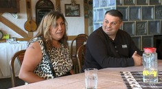 Zámena manželiek skončila debatou o WC štetke