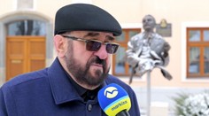 Anglický milionár nezabudol na svoje korene. Pripravuje ďalšie sochy, ktoré skrášlia slovenské mestá