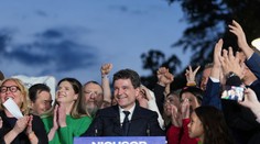 Prekvapenie v Rumunsku: Voľby vyhral proeurópsky kandidát. Jeho súper to spochybňuje