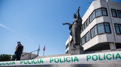 Nahlásenú bombu v parlamente nenašli