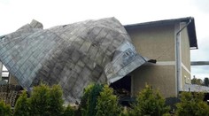 Podvečer hrozí silná víchrica v piatich okresoch Slovenska