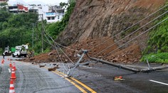 Tropická búrka Flossie zosilnela v blízkosti Mexika na hurikán prvej kategórie