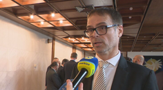 Poslancovi Szalayovi hrozí doživotie za očkovanie. Trestné oznámenie podal odporca vakcín