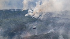 Nevydýchli si. Nočný dážď neuhasil požiar v Saskom Švajčiarsku