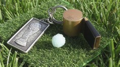 Kto mal dobrú píšťalku, mal poklad. Rozhodca Stanislav Bomba preto prišiel s prevratnou „bombovkou“