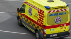 Dieťa zasiahnuté prúdom zachránila spolupráca s operátorom tiesňovej linky. Ten opísal, čo je pri oživovaní dôležité