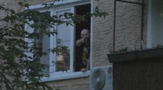 Hrôzostrašná noc v Partizánskom: Muž sa vyhrážal, že vyhodí do vzduchu bytovku