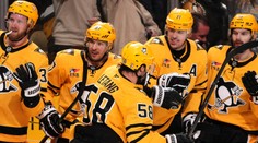 VIDEO: Pittsburgh opäť odvrátil koniec sezóny. Skúsený obranca strelil víťazný gól a zapísal sa do histórie